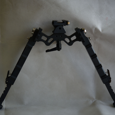 330g Bipod táctico al aire libre ajustable 5.5''-8.1'' altura 5 ranuras para la versatilidad